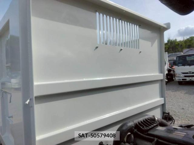Isuzu ELF TRUCK 2010-11 6814808-29