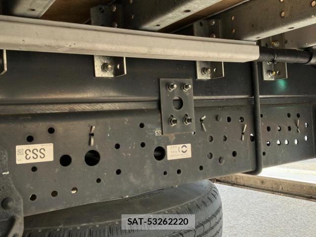 Isuzu ELF TRUCK 2016-02 6814801-12