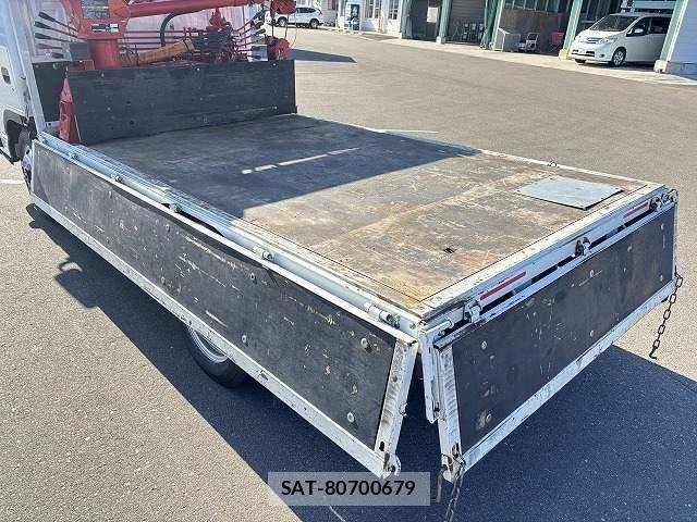 Isuzu ELF TRUCK 2021-03 6814813-13