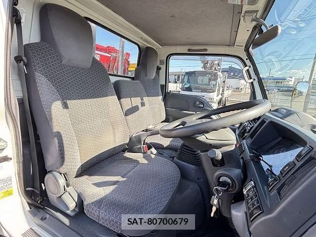 Isuzu ELF TRUCK 2021-03 6814813-15