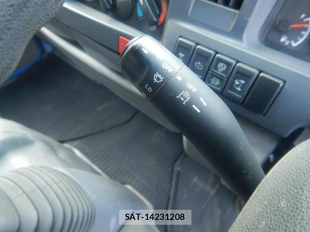 Isuzu ELF TRUCK 2018-07 6814799-13