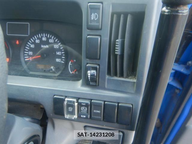 Isuzu ELF TRUCK 2018-07 6814799-15