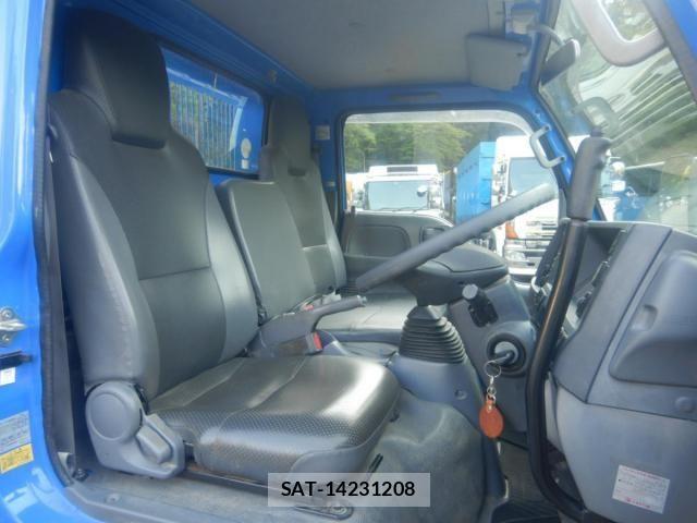 Isuzu ELF TRUCK 2018-07 6814799-19