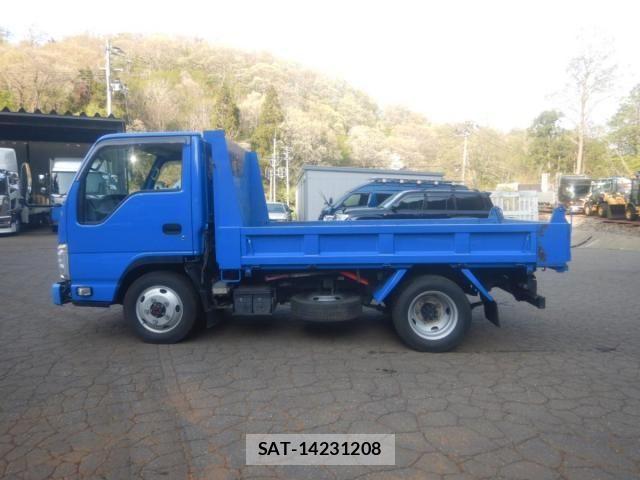 Isuzu ELF TRUCK 2018-07 6814799-3