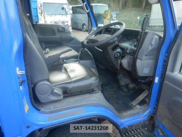Isuzu ELF TRUCK 2018-07 6814799-8
