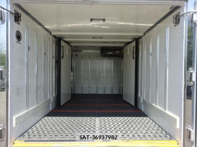 Isuzu ELF TRUCK 2010-04 6814826-11