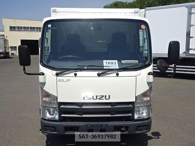 Isuzu ELF TRUCK 2010-04 6814826-1