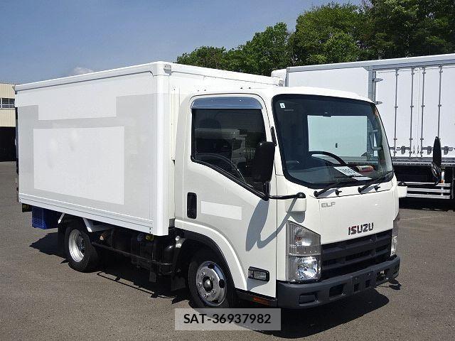Isuzu ELF TRUCK 2010-04 6814826-2