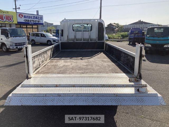 Isuzu ELF TRUCK 2011-11 6814825-9