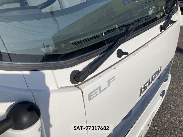 Isuzu ELF TRUCK 2011-11 6814825-13