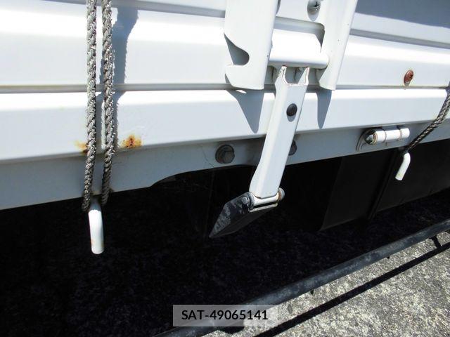 Isuzu ELF TRUCK 1996-11 6814824-8