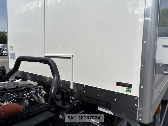 Isuzu ELF TRUCK 2020-03 6814812-11