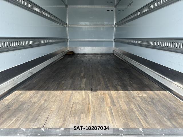 Isuzu ELF TRUCK 2020-03 6814812-18