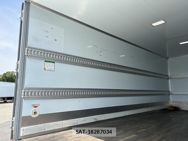 Isuzu ELF TRUCK 2020-03 6814812-20