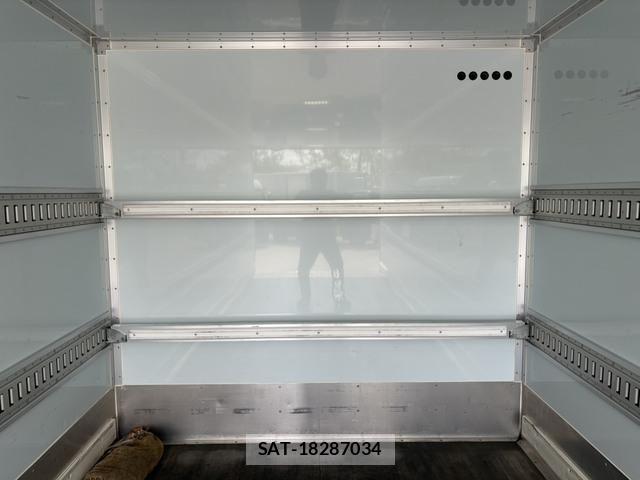 Isuzu ELF TRUCK 2020-03 6814812-22