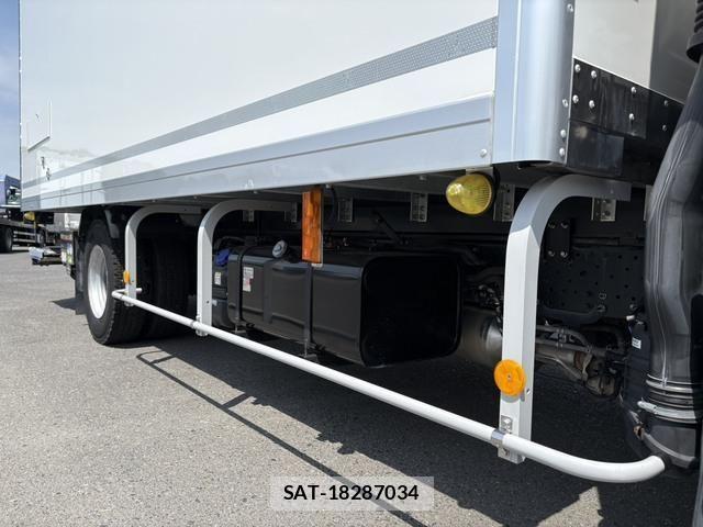 Isuzu ELF TRUCK 2020-03 6814812-27