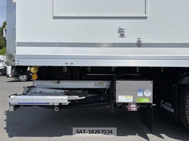 Isuzu ELF TRUCK 2020-03 6814812-29
