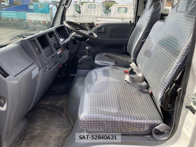 Isuzu ELF TRUCK 2019-08 6814817-5