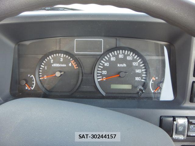 Isuzu ELF TRUCK 2016-04 6814818-16