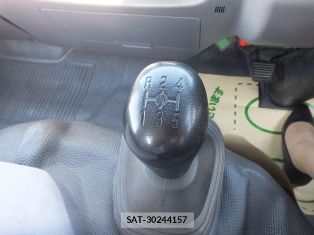 Isuzu ELF TRUCK 2016-04 6814818-19