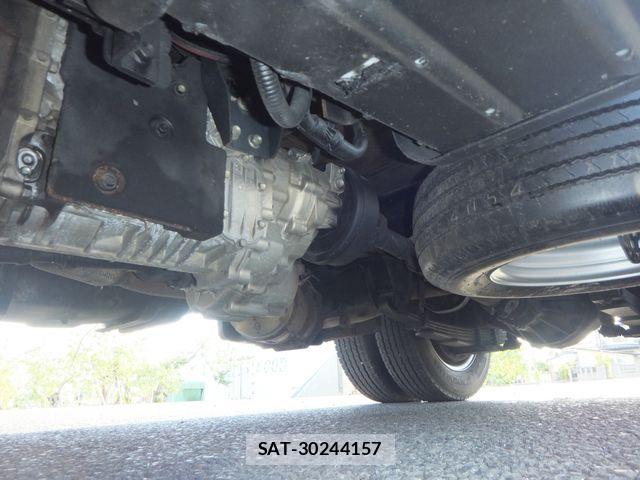 Isuzu ELF TRUCK 2016-04 6814818-24