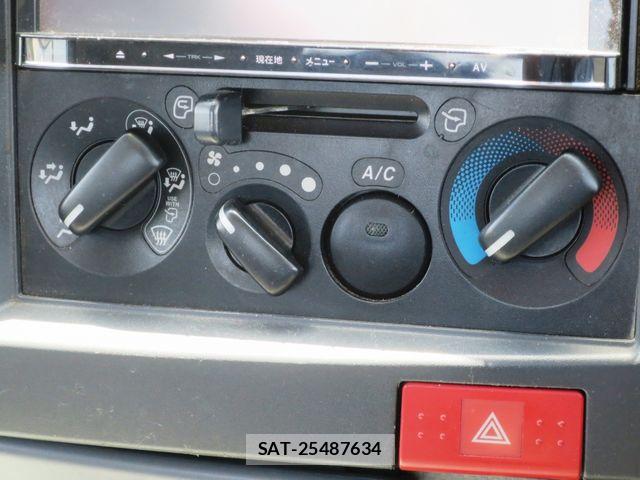 Isuzu ELF TRUCK 2014-03 6904711-11