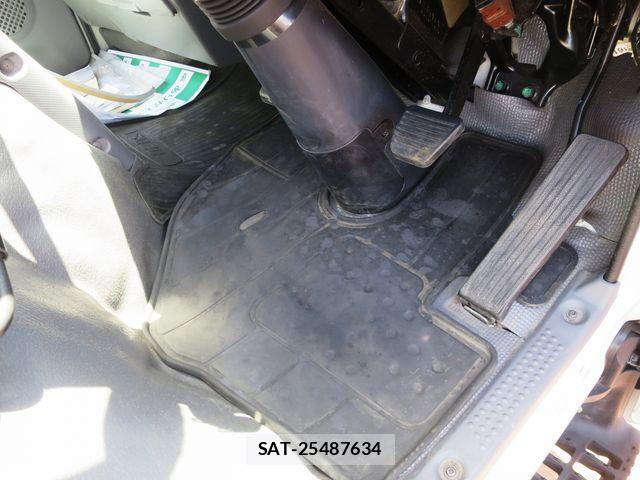 Isuzu ELF TRUCK 2014-03 6904711-16