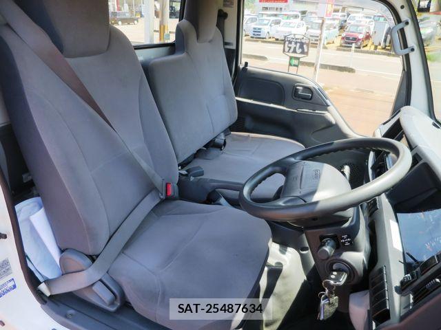 Isuzu ELF TRUCK 2014-03 6904711-7