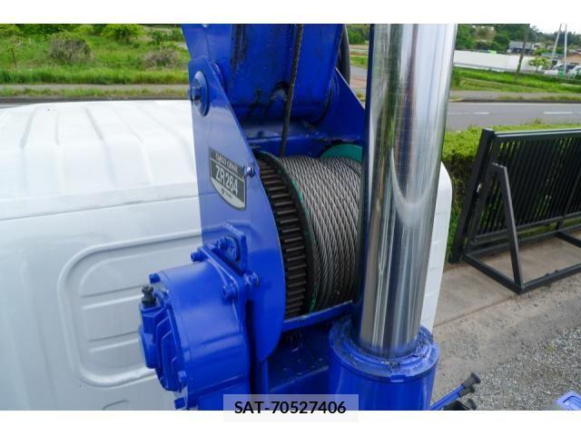 Isuzu ELF TRUCK 2013-06 6904655-21