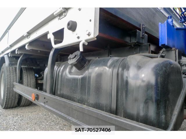 Isuzu ELF TRUCK 2013-06 6904655-23
