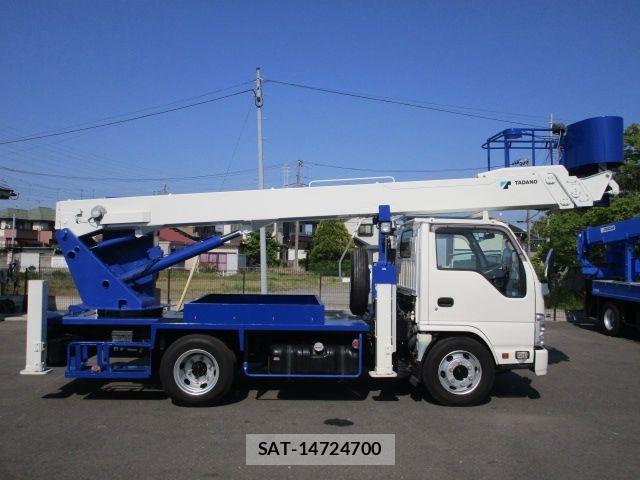 Isuzu ELF TRUCK 2014-03 6904638-4