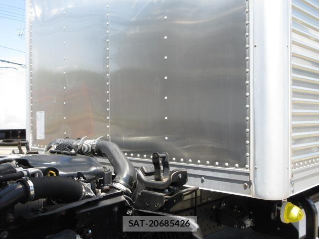 Isuzu ELF TRUCK 2018-11 6904643-13