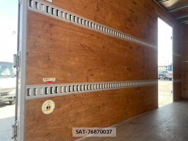 Isuzu ELF TRUCK 2020-02 6904644-12
