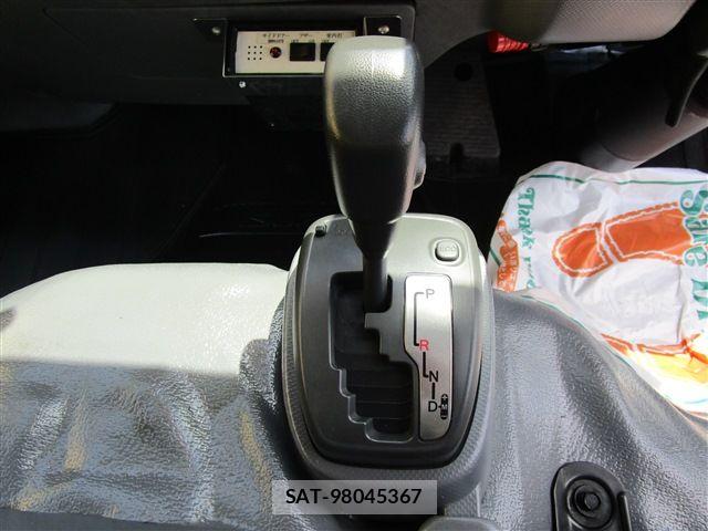 Isuzu ELF TRUCK 2015-12 6904709-11