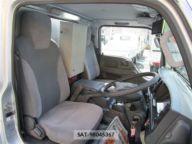 Isuzu ELF TRUCK 2015-12 6904709-13