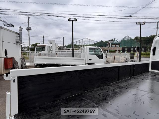 Isuzu ELF TRUCK 2013-10 6904700-9