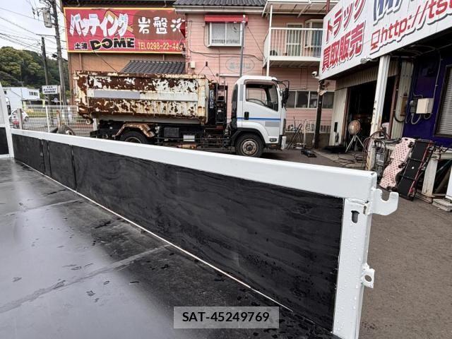 Isuzu ELF TRUCK 2013-10 6904700-10