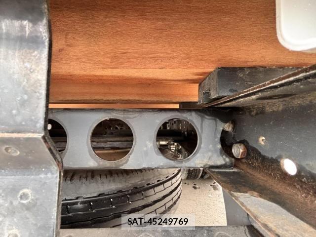 Isuzu ELF TRUCK 2013-10 6904700-17