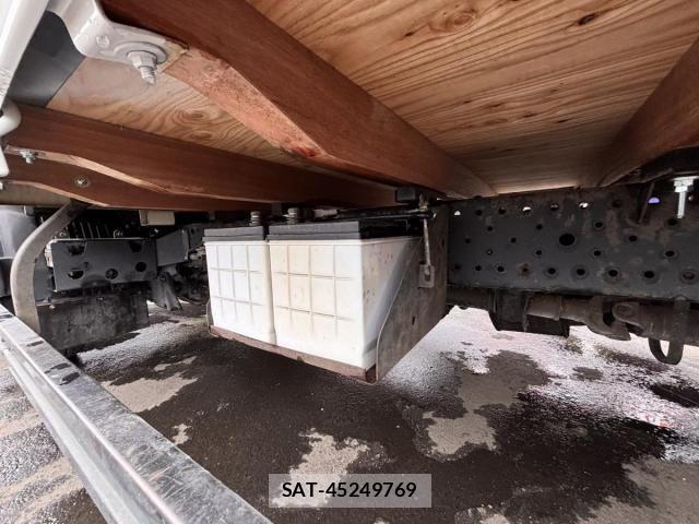 Isuzu ELF TRUCK 2013-10 6904700-27