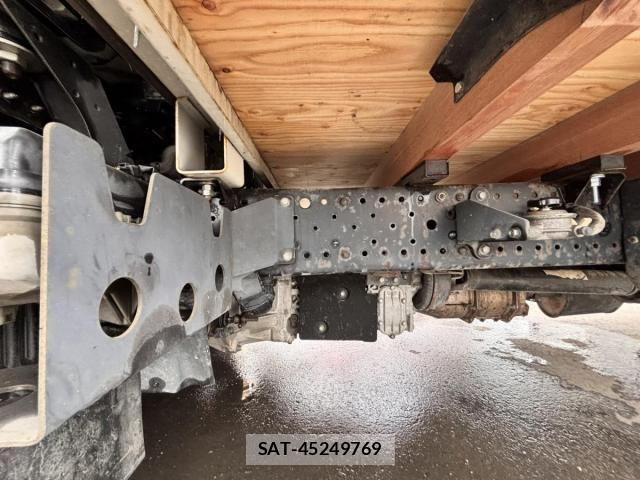 Isuzu ELF TRUCK 2013-10 6904700-28