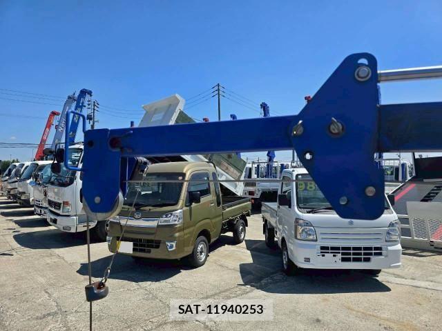 Isuzu ELF TRUCK 2016-11 6904682-12