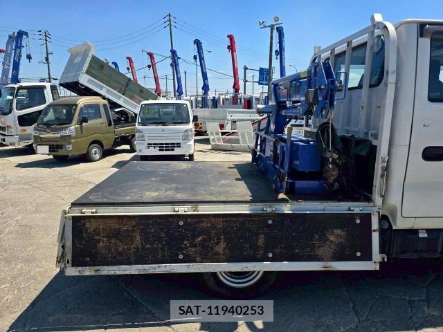 Isuzu ELF TRUCK 2016-11 6904682-14
