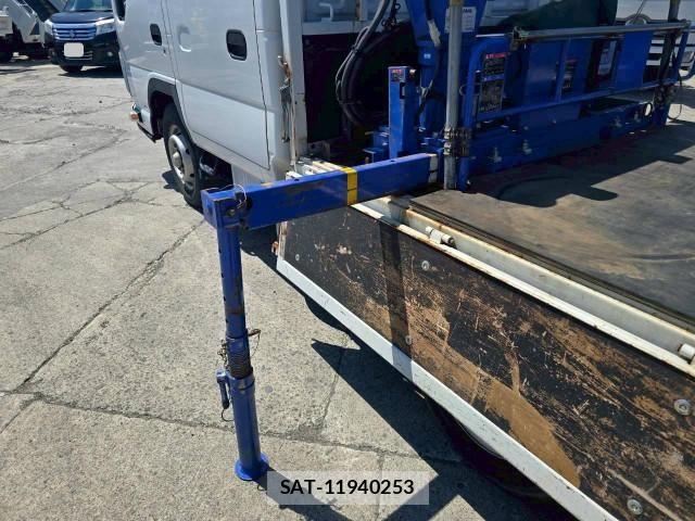 Isuzu ELF TRUCK 2016-11 6904682-21