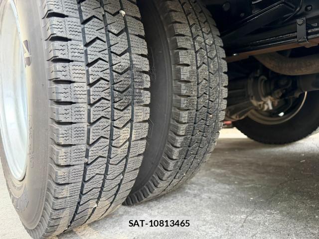 Isuzu ELF TRUCK 2021-06 6904675-23