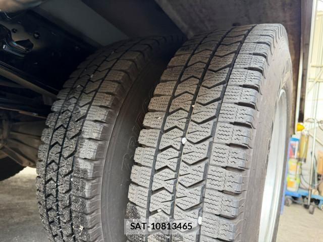 Isuzu ELF TRUCK 2021-06 6904675-24