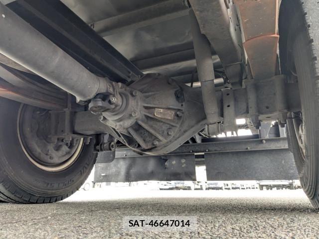 Isuzu ELF TRUCK 2018-02 6904645-10