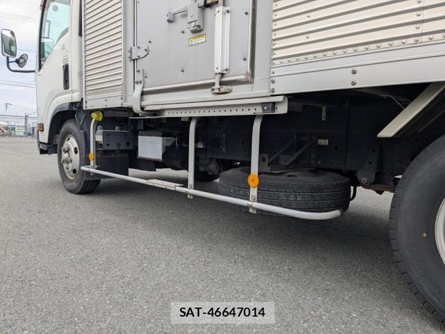 Isuzu ELF TRUCK 2018-02 6904645-11