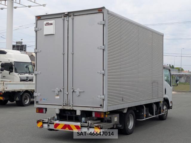 Isuzu ELF TRUCK 2018-02 6904645-3