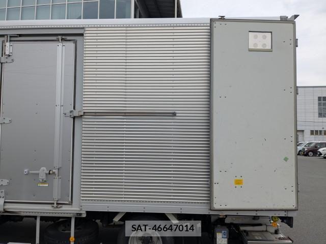 Isuzu ELF TRUCK 2018-02 6904645-8