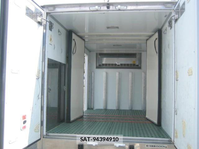 Isuzu ELF TRUCK 2017-03 6904690-12
